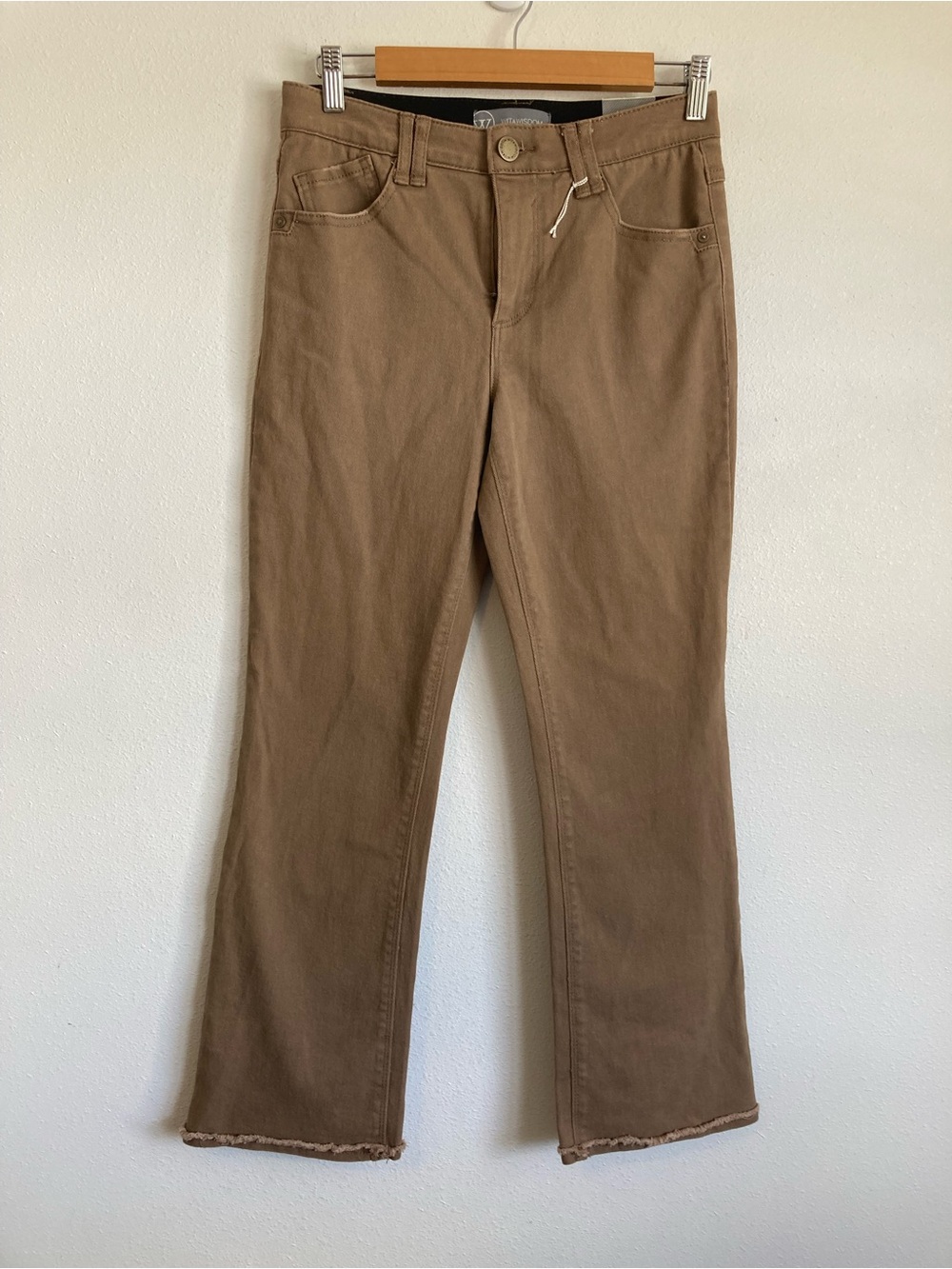 Wit and wisdom High-Rise Cropped Straight Jeans in Taupe Brown
